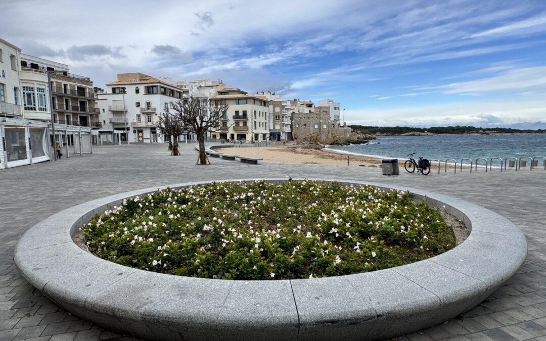 L’Escala impulsa un concurs pel disseny i instal·lació de la nova escultura al giratori de la Platja